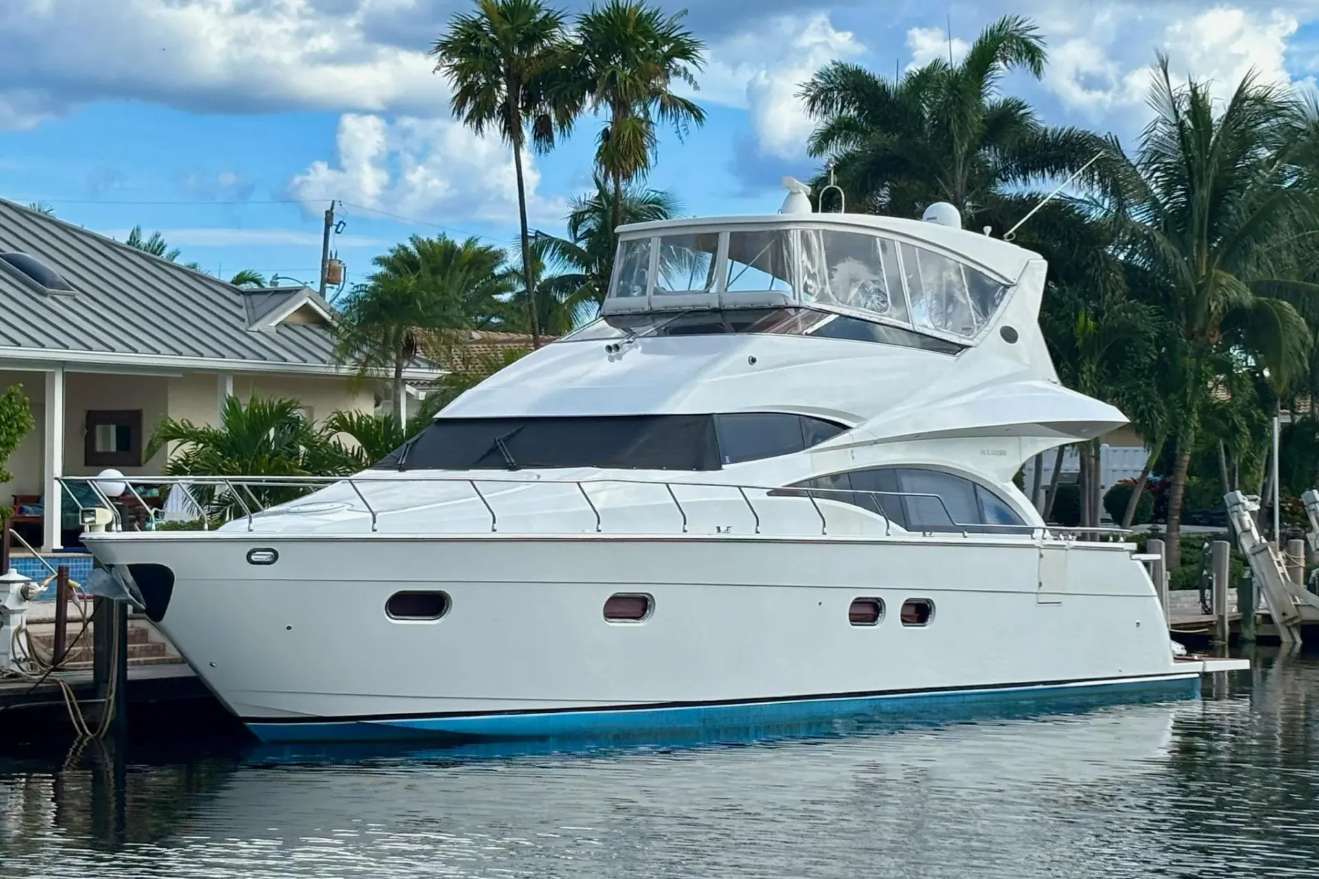 2004 Marquis 59, photograph 1