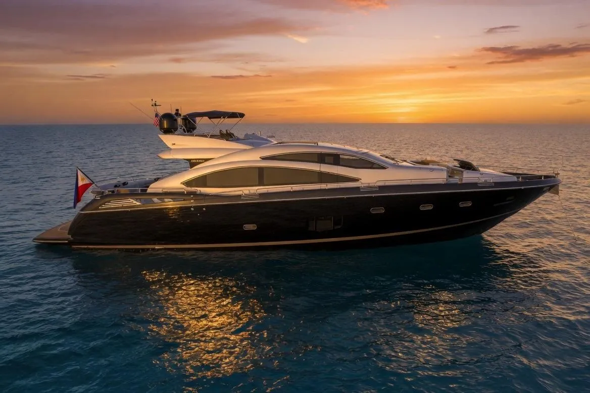2010 Sunseeker Predator 84, photograph 2