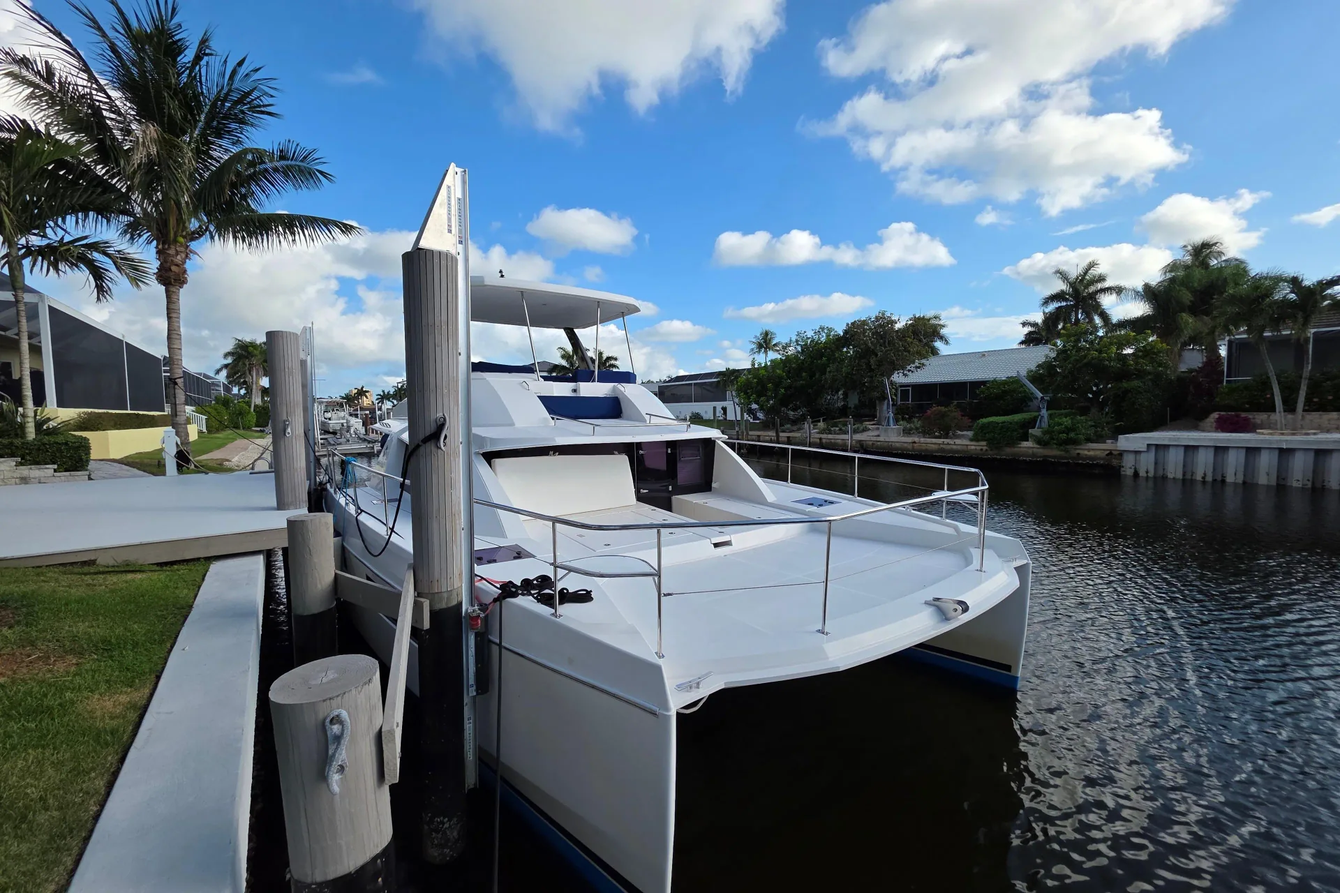 2019 Leopard 43 Powercat, photograph 2